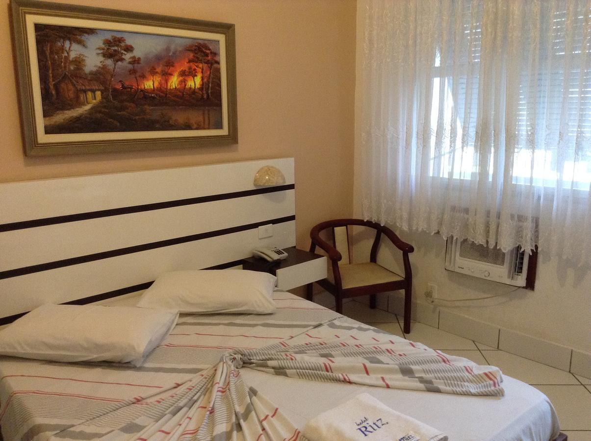 Ritz Hotel Santos  Zewnętrze zdjęcie